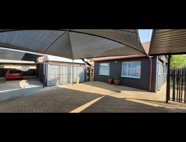 3 BEDROOM HOUSE FOR SALE IN BRACKENDOWNS